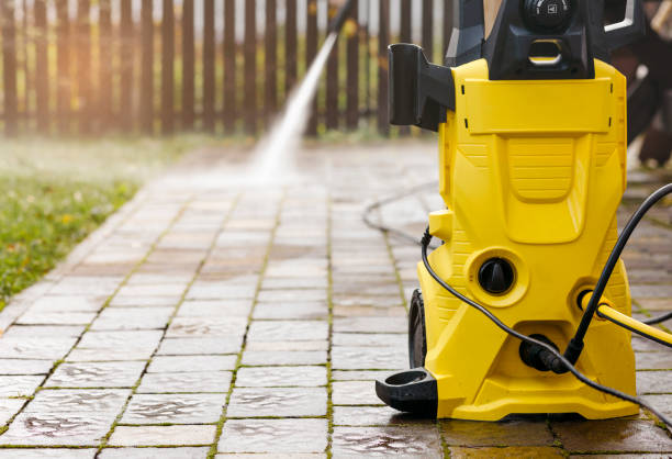 Best Animal Enclosure Cleaning  in Redwood City, CA